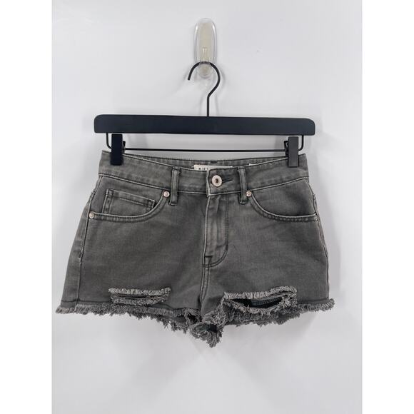 Bullhead Grey Wash Distressed High Rise Short Size 7 - Picture 1 of 5